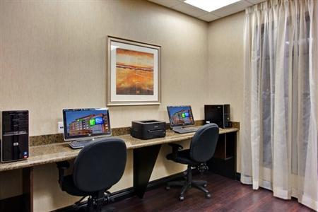фото отеля Holiday Inn Express Hotel & Suites Nepean East Ottawa