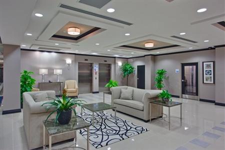 фото отеля Holiday Inn Express Hotel & Suites Nepean East Ottawa