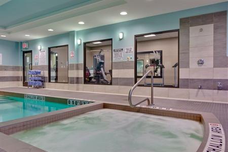 фото отеля Holiday Inn Express Hotel & Suites Nepean East Ottawa