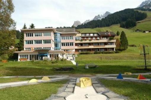 фото отеля Hotel Alpina Adelboden