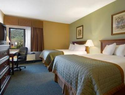 фото отеля Baymont Inn Cherokee Smoky Mountains