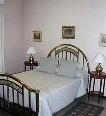 фото отеля Plaza Italia Bed & Breakfast Mendoza