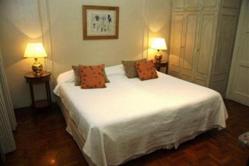 фото отеля Plaza Italia Bed & Breakfast Mendoza