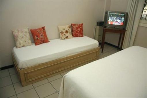 фото отеля Plaza Italia Bed & Breakfast Mendoza
