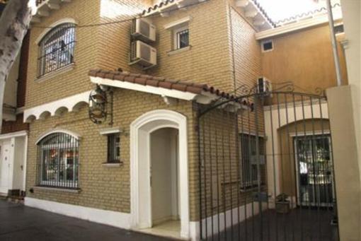 фото отеля Plaza Italia Bed & Breakfast Mendoza