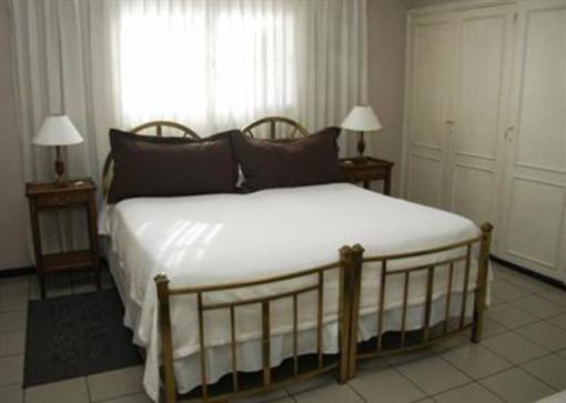 фото отеля Plaza Italia Bed & Breakfast Mendoza