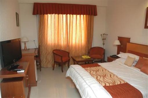 фото отеля Royal Empire Hotel Jaipur