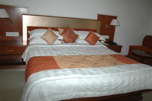 фото отеля Royal Empire Hotel Jaipur