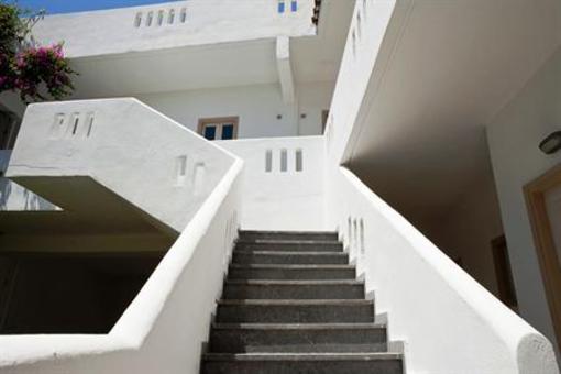 фото отеля Marinos Apartments