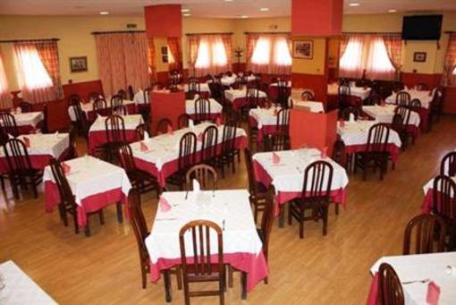 фото отеля Hostal-Restaurante Irunako