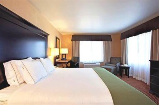 фото отеля Holiday Inn Express Hotel & Suites Frazier Park