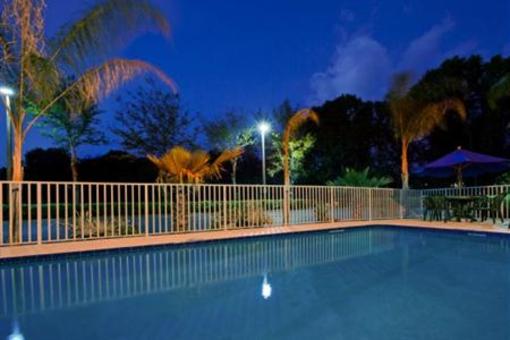фото отеля Holiday Inn Express Wesley Chapel