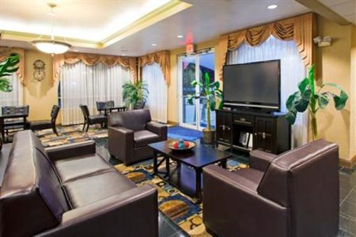 фото отеля Holiday Inn Express Wesley Chapel