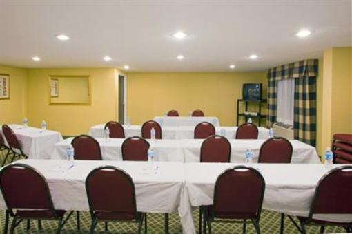 фото отеля Holiday Inn Express Wesley Chapel