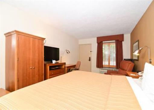 фото отеля Quality Inn Chapel Hill