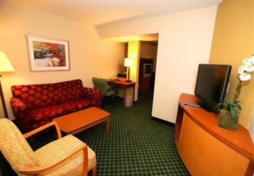 фото отеля Fairfield Inn Liberty