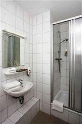 фото отеля Potsdamer Inn