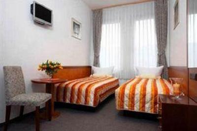 фото отеля Potsdamer Inn