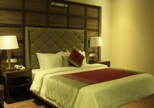 фото отеля Earl's Court Hotel Nainital