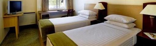 фото отеля StayEasy Century City