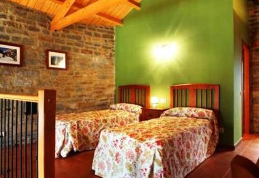 фото отеля Apartamentos Casas Pirineo
