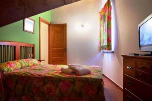 фото отеля Apartamentos Casas Pirineo