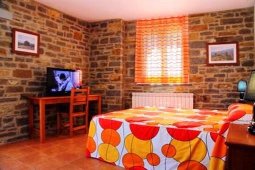 фото отеля Apartamentos Casas Pirineo