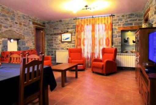 фото отеля Apartamentos Casas Pirineo