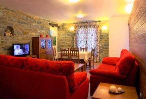 фото отеля Apartamentos Casas Pirineo