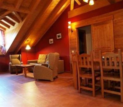 фото отеля Apartamentos Casas Pirineo