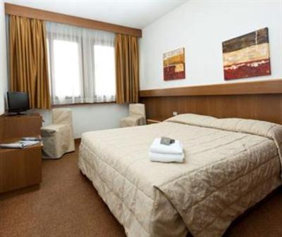 фото отеля Hotel Centrale Torbole