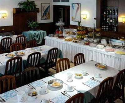 фото отеля Hotel Centrale Torbole
