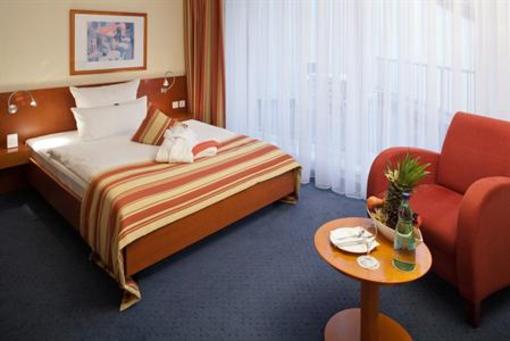 фото отеля Hotel Haus am Meer Bad Zwischenahn