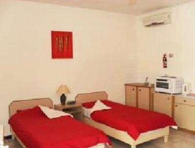 фото отеля Highlander Guest House