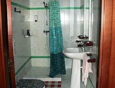фото отеля Highlander Guest House