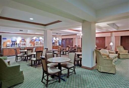 фото отеля Holiday Inn Express Hotel & Suites Concordia US 81