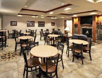 фото отеля Holiday Inn Express Hotel & Suites Aberdeen (South Dakota)