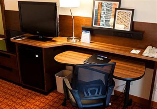 фото отеля Fairfield Inn Tulsa Central