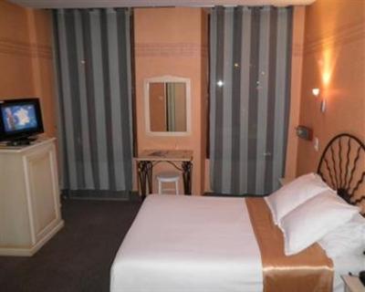 фото отеля Au Nouvel Hotel