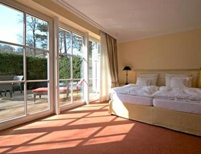 фото отеля Strandhotel Fontana Timmendorfer Strand