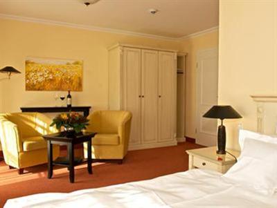 фото отеля Strandhotel Fontana Timmendorfer Strand