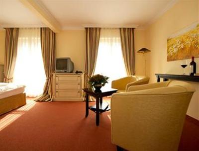 фото отеля Strandhotel Fontana Timmendorfer Strand