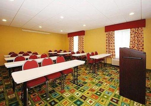 фото отеля Quality Suites Stratford