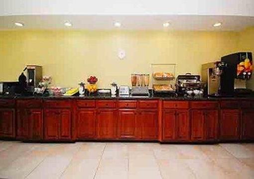 фото отеля Quality Suites Stratford