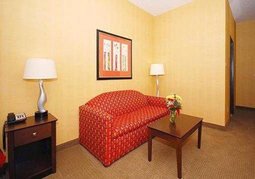 фото отеля Quality Suites Stratford