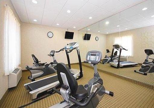 фото отеля Quality Suites Stratford