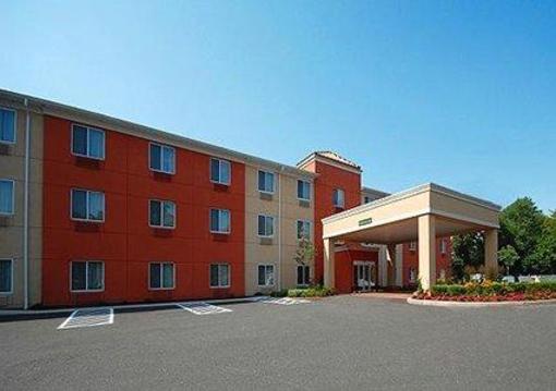 фото отеля Quality Suites Stratford