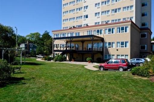 фото отеля BEST WESTERN PLUS Chocolate Lake Hotel