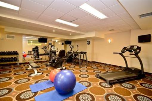 фото отеля BEST WESTERN PLUS Chocolate Lake Hotel