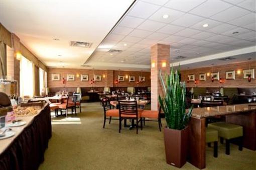фото отеля BEST WESTERN PLUS Chocolate Lake Hotel